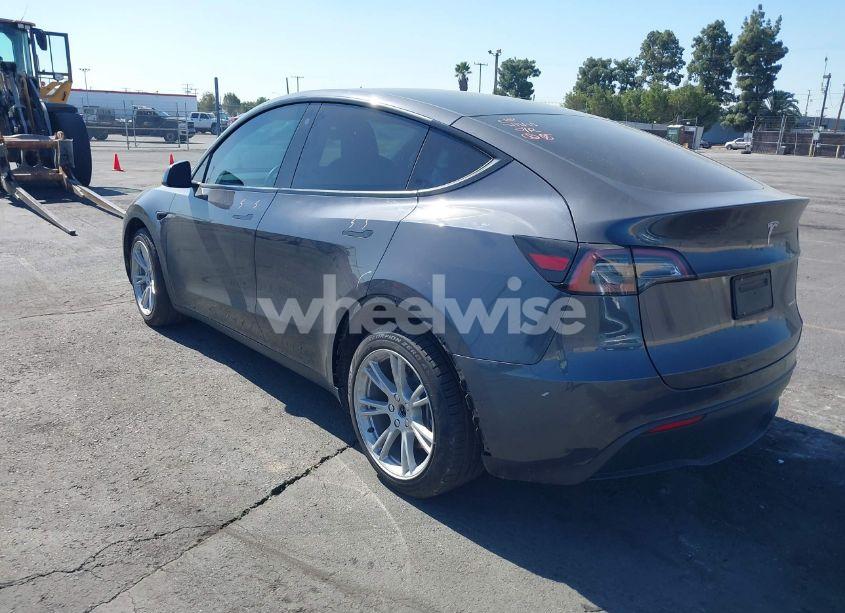 Photo 3 of 2022 Tesla Model Y LONG RANGE DUAL MOTOR ALL-WHEEL DRIVE (VIN 7SAYGDEE4NF356392)