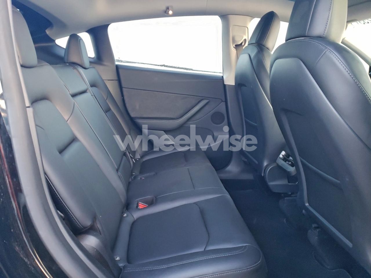 Photo 11 of 2022 TESLA MODEL Y (VIN 7SAYGDEE4NF440177)