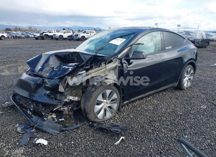 Photo 2 of 2022 Tesla Model Y LONG RANGE DUAL MOTOR ALL-WHEEL DRIVE (VIN 7SAYGDEE4NF447985)