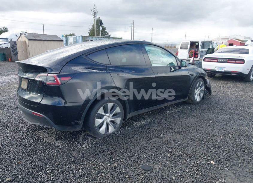 Photo 4 of 2022 Tesla Model Y LONG RANGE DUAL MOTOR ALL-WHEEL DRIVE (VIN 7SAYGDEE4NF447985)