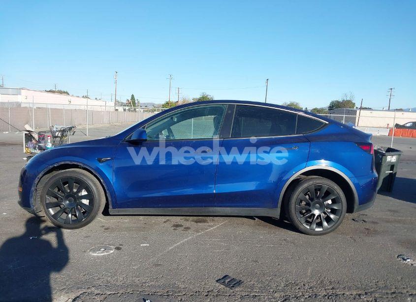 Photo 14 of 2023 Tesla Model Y AWD/LONG RANGE DUAL MOTOR ALL-WHEEL DRIVE (VIN 7SAYGDEE4PA035856)
