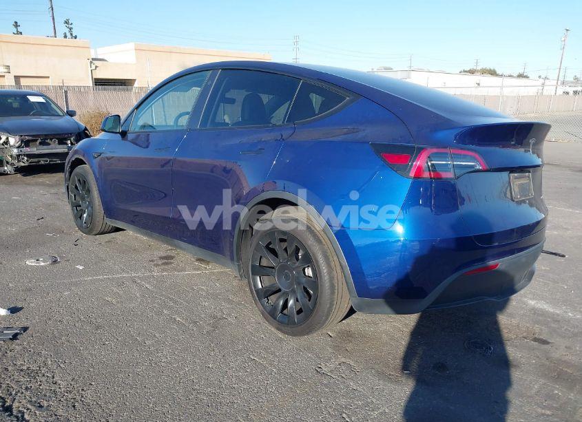 Photo 3 of 2023 Tesla Model Y AWD/LONG RANGE DUAL MOTOR ALL-WHEEL DRIVE (VIN 7SAYGDEE4PA035856)