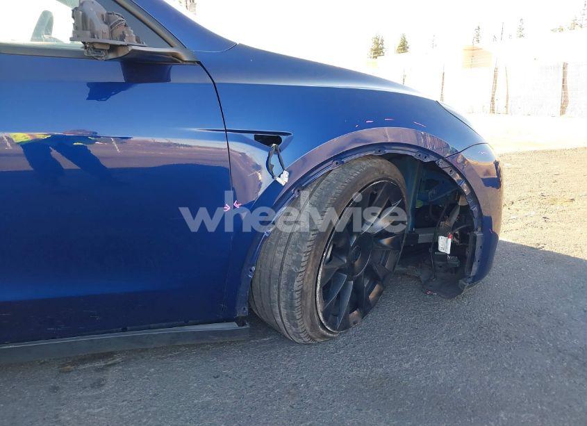 Photo 6 of 2023 Tesla Model Y AWD/LONG RANGE DUAL MOTOR ALL-WHEEL DRIVE (VIN 7SAYGDEE4PA035856)