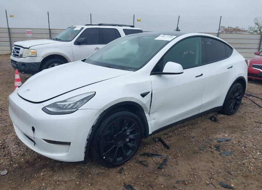 Photo 2 of 2023 Tesla Model Y AWD/LONG RANGE DUAL MOTOR ALL-WHEEL DRIVE (VIN 7SAYGDEE4PA044556)