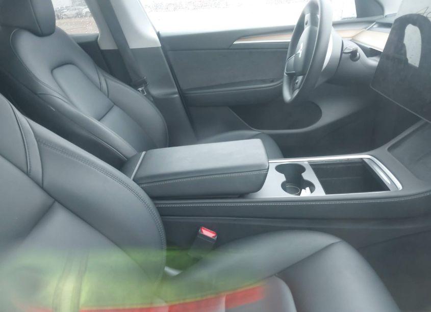 Photo 5 of 2023 Tesla Model Y AWD/LONG RANGE DUAL MOTOR ALL-WHEEL DRIVE (VIN 7SAYGDEE4PA044556)