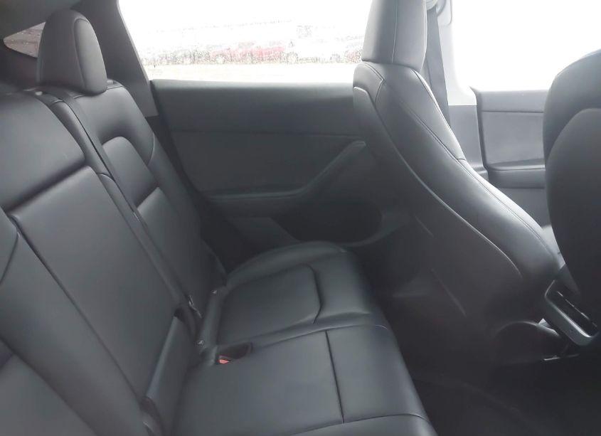 Photo 8 of 2023 Tesla Model Y AWD/LONG RANGE DUAL MOTOR ALL-WHEEL DRIVE (VIN 7SAYGDEE4PA044556)