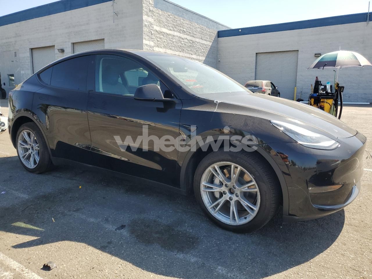 Photo 4 of 2023 TESLA MODEL Y (VIN 7SAYGDEE4PA098083)