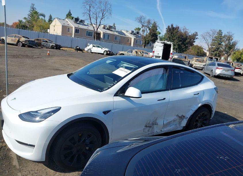 Photo 14 of 2023 Tesla Model Y AWD/LONG RANGE DUAL MOTOR ALL-WHEEL DRIVE (VIN 7SAYGDEE4PA136010)