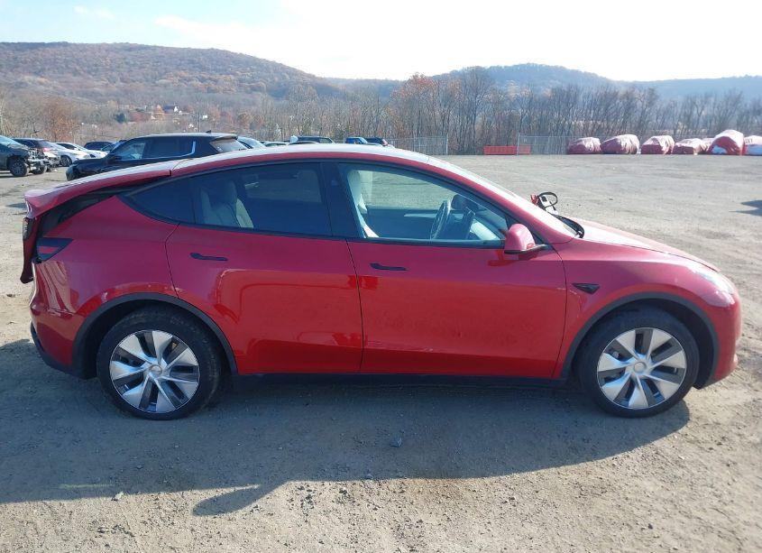 Photo 13 of 2023 Tesla Model Y AWD/LONG RANGE DUAL MOTOR ALL-WHEEL DRIVE (VIN 7SAYGDEE4PA141398)