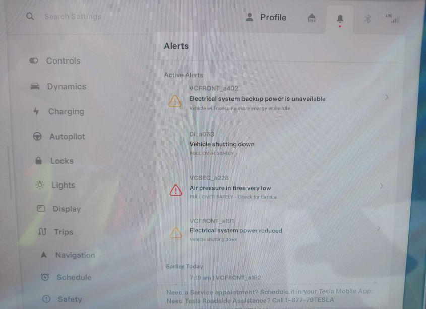 Photo 7 of 2023 Tesla Model Y AWD/LONG RANGE DUAL MOTOR ALL-WHEEL DRIVE (VIN 7SAYGDEE4PA141398)