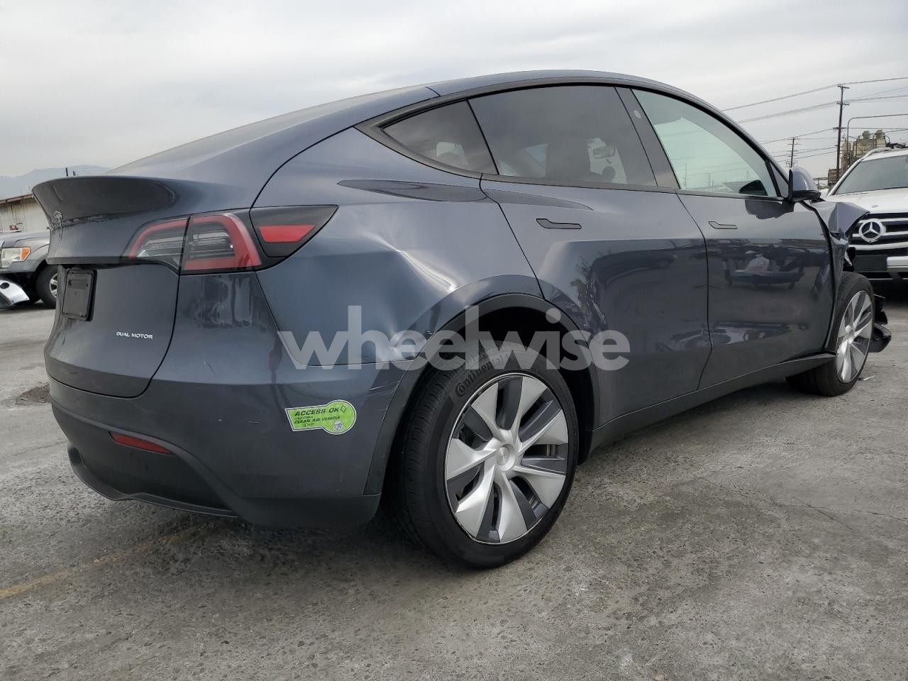 Photo 3 of 2023 TESLA MODEL Y (VIN 7SAYGDEE4PA155852)