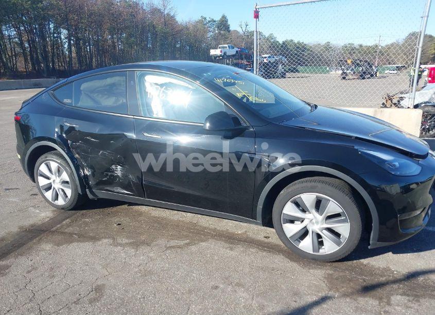 Photo 13 of 2023 Tesla Model Y (VIN 7SAYGDEE4PA175275)