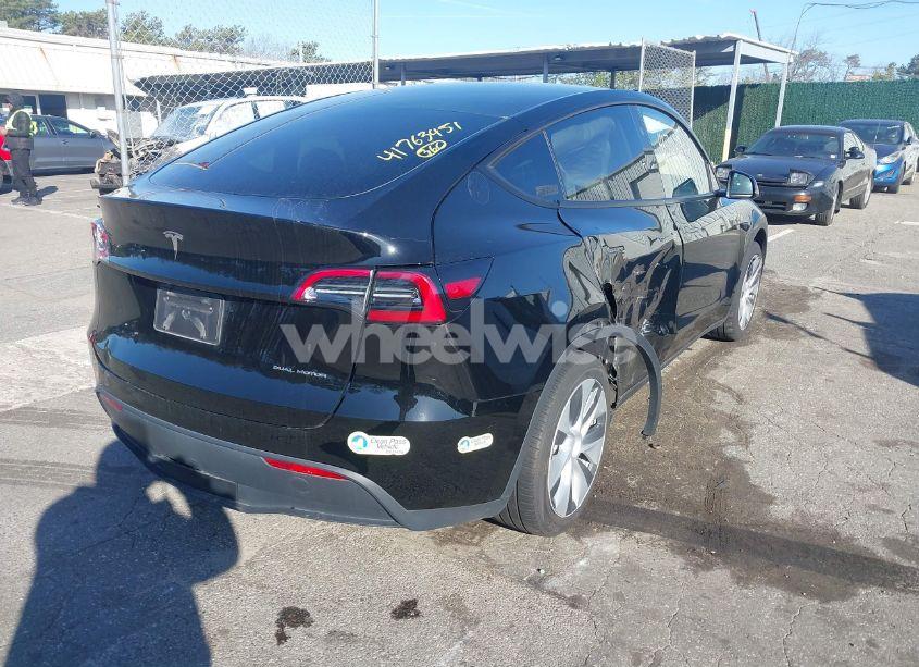 Photo 4 of 2023 Tesla Model Y (VIN 7SAYGDEE4PA175275)