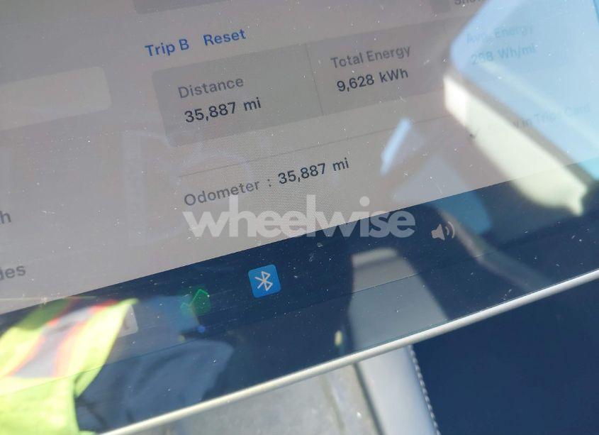 Photo 14 of 2023 Tesla Model Y AWD/LONG RANGE DUAL MOTOR ALL-WHEEL DRIVE (VIN 7SAYGDEE4PF587988)