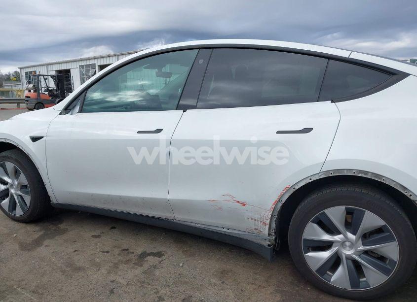 Photo 15 of 2023 Tesla Model Y AWD/LONG RANGE DUAL MOTOR ALL-WHEEL DRIVE (VIN 7SAYGDEE4PF621640)