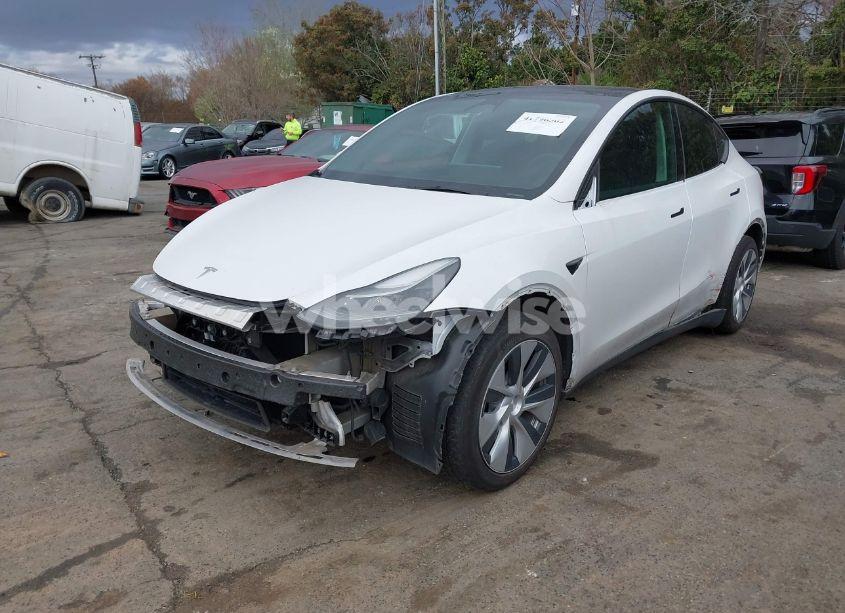 Photo 2 of 2023 Tesla Model Y AWD/LONG RANGE DUAL MOTOR ALL-WHEEL DRIVE (VIN 7SAYGDEE4PF621640)