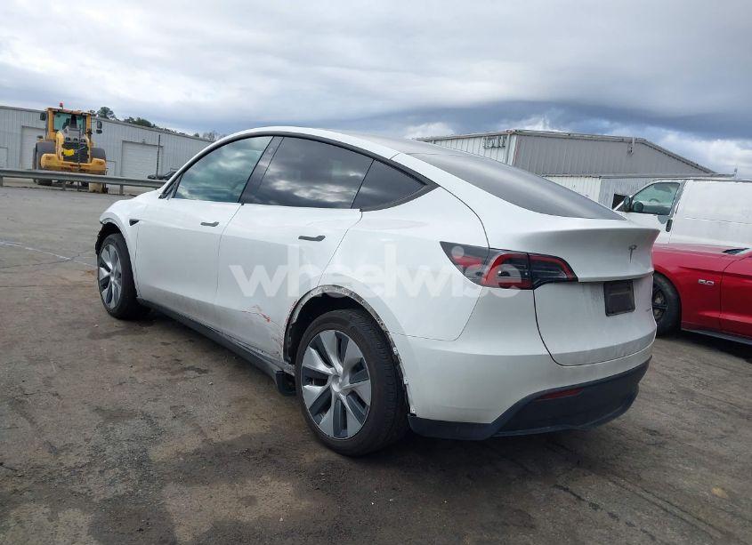 Photo 3 of 2023 Tesla Model Y AWD/LONG RANGE DUAL MOTOR ALL-WHEEL DRIVE (VIN 7SAYGDEE4PF621640)