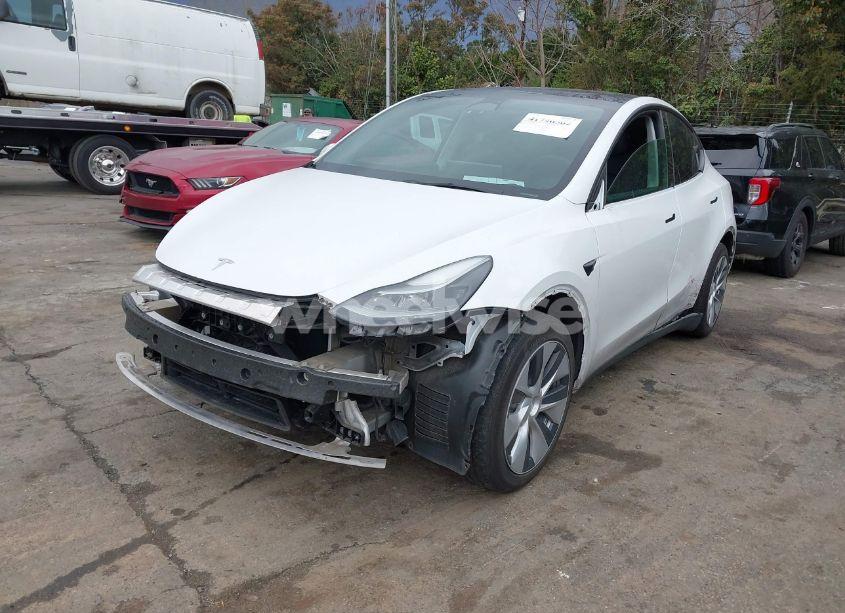 Photo 6 of 2023 Tesla Model Y AWD/LONG RANGE DUAL MOTOR ALL-WHEEL DRIVE (VIN 7SAYGDEE4PF621640)