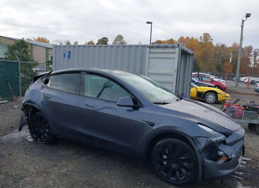 2023 Tesla Model Y AWD/LONG RANGE DUAL MOTOR ALL-WHEEL DRIVE (VIN 7SAYGDEE4PF689677) main photo
