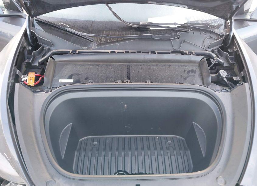 Photo 10 of 2023 Tesla Model Y AWD/LONG RANGE DUAL MOTOR ALL-WHEEL DRIVE (VIN 7SAYGDEE4PF689677)