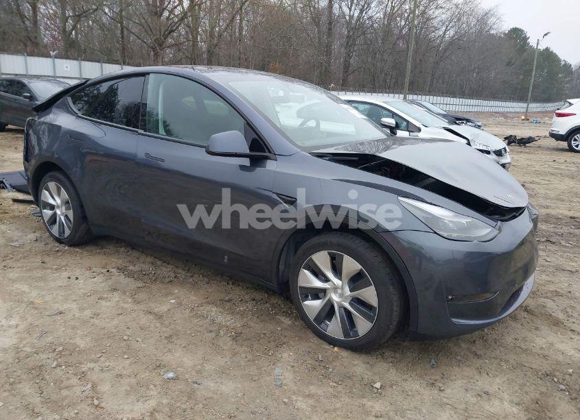 2023 Tesla Model Y AWD/LONG RANGE DUAL MOTOR ALL-WHEEL DRIVE (VIN 7SAYGDEE4PF709796) main photo