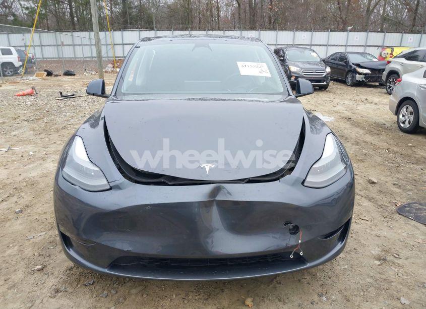 Photo 13 of 2023 Tesla Model Y AWD/LONG RANGE DUAL MOTOR ALL-WHEEL DRIVE (VIN 7SAYGDEE4PF709796)