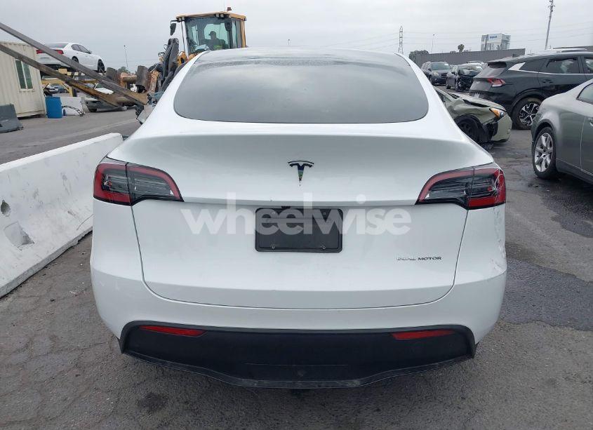 Photo 17 of 2023 Tesla Model Y AWD/LONG RANGE DUAL MOTOR ALL-WHEEL DRIVE (VIN 7SAYGDEE4PF807551)