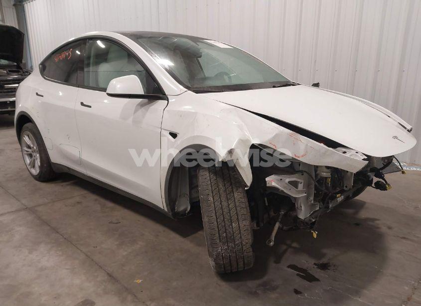 2023 Tesla Model Y AWD/LONG RANGE DUAL MOTOR ALL-WHEEL DRIVE (VIN 7SAYGDEE4PF842090) main photo