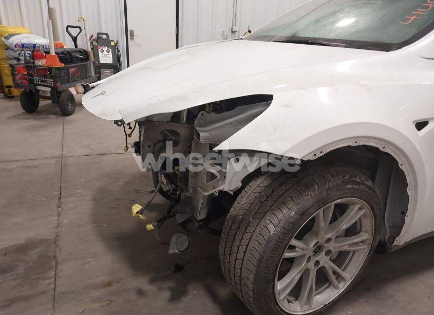 Photo 20 of 2023 Tesla Model Y AWD/LONG RANGE DUAL MOTOR ALL-WHEEL DRIVE (VIN 7SAYGDEE4PF842090)