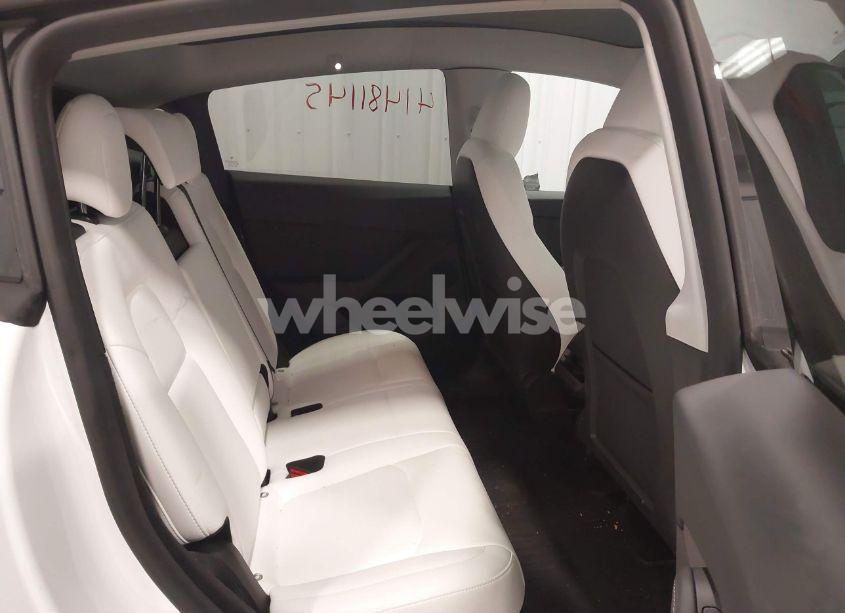 Photo 8 of 2023 Tesla Model Y AWD/LONG RANGE DUAL MOTOR ALL-WHEEL DRIVE (VIN 7SAYGDEE4PF842090)