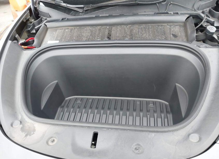 Photo 10 of 2023 Tesla Model Y AWD/LONG RANGE DUAL MOTOR ALL-WHEEL DRIVE (VIN 7SAYGDEE4PF926989)