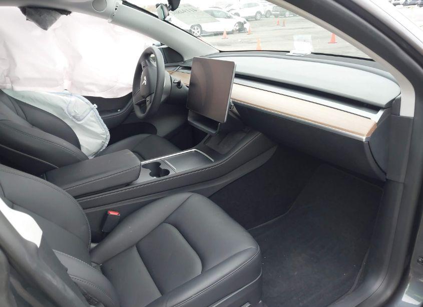 Photo 5 of 2023 Tesla Model Y AWD/LONG RANGE DUAL MOTOR ALL-WHEEL DRIVE (VIN 7SAYGDEE4PF926989)