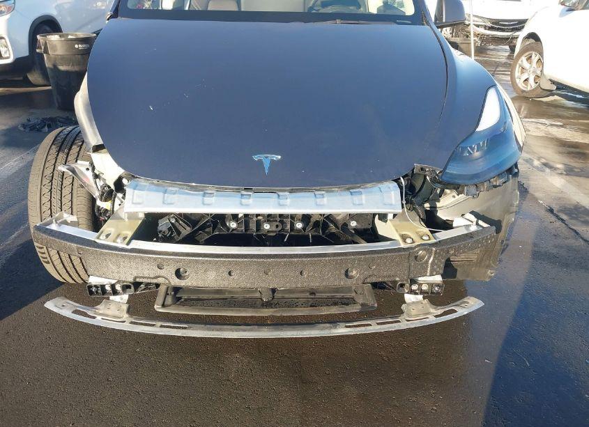 Photo 12 of 2023 Tesla Model Y AWD/LONG RANGE DUAL MOTOR ALL-WHEEL DRIVE (VIN 7SAYGDEE4PF927673)