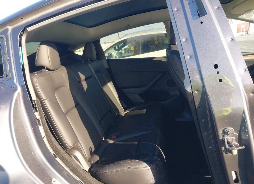 Photo 8 of 2023 Tesla Model Y AWD/LONG RANGE DUAL MOTOR ALL-WHEEL DRIVE (VIN 7SAYGDEE4PF927673)