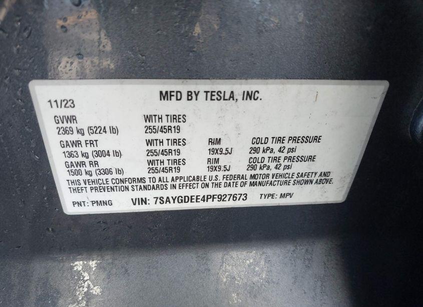 Photo 9 of 2023 Tesla Model Y AWD/LONG RANGE DUAL MOTOR ALL-WHEEL DRIVE (VIN 7SAYGDEE4PF927673)