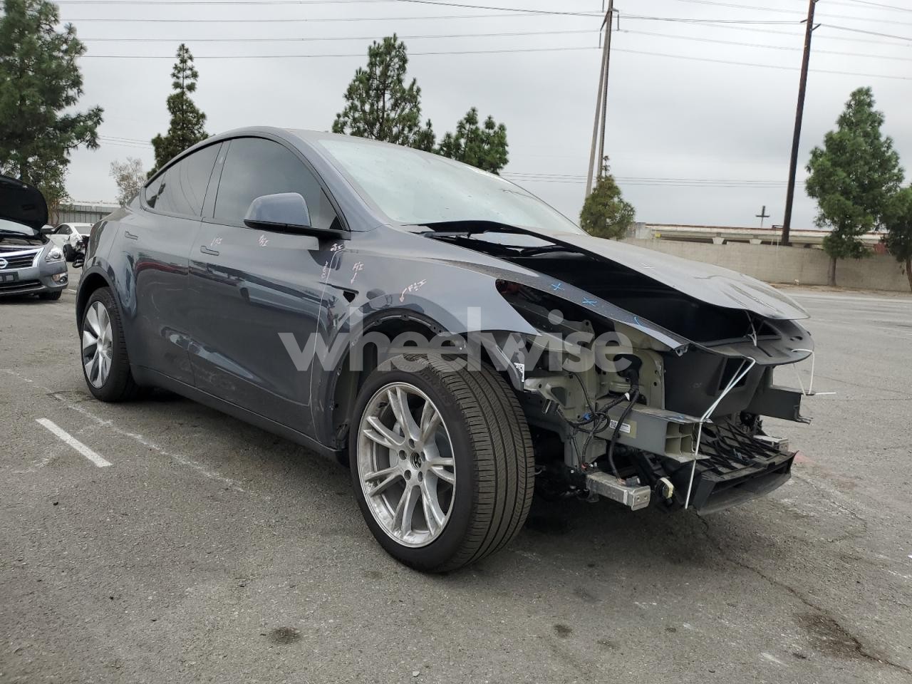 Photo 4 of 2024 TESLA MODEL Y (VIN 7SAYGDEE4RA216054)