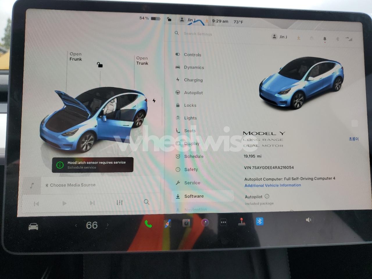 Photo 9 of 2024 TESLA MODEL Y (VIN 7SAYGDEE4RA216054)