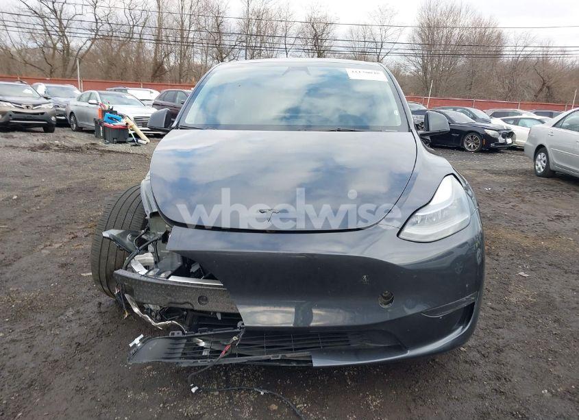 Photo 12 of 2024 Tesla Model Y LONG RANGE DUAL MOTOR ALL-WHEEL DRIVE (VIN 7SAYGDEE4RA235364)