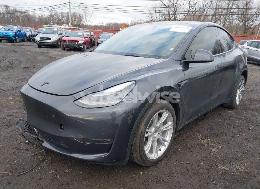 Photo 2 of 2024 Tesla Model Y LONG RANGE DUAL MOTOR ALL-WHEEL DRIVE (VIN 7SAYGDEE4RA235364)