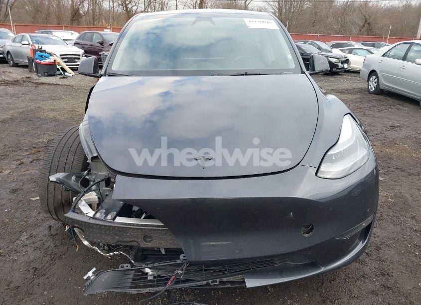 Photo 21 of 2024 Tesla Model Y LONG RANGE DUAL MOTOR ALL-WHEEL DRIVE (VIN 7SAYGDEE4RA235364)