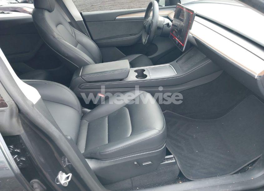 Photo 5 of 2024 Tesla Model Y LONG RANGE DUAL MOTOR ALL-WHEEL DRIVE (VIN 7SAYGDEE4RA235364)