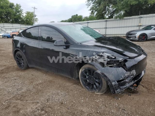 Photo 2 of 2024 TESLA MODEL Y (VIN 7SAYGDEE4RA268994)