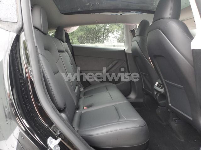 Photo 9 of 2024 TESLA MODEL Y (VIN 7SAYGDEE4RA268994)