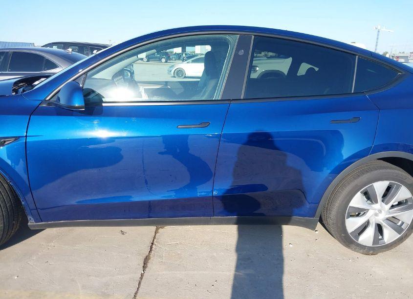 Photo 15 of 2024 Tesla Model Y LONG RANGE DUAL MOTOR ALL-WHEEL DRIVE (VIN 7SAYGDEE4RA278182)