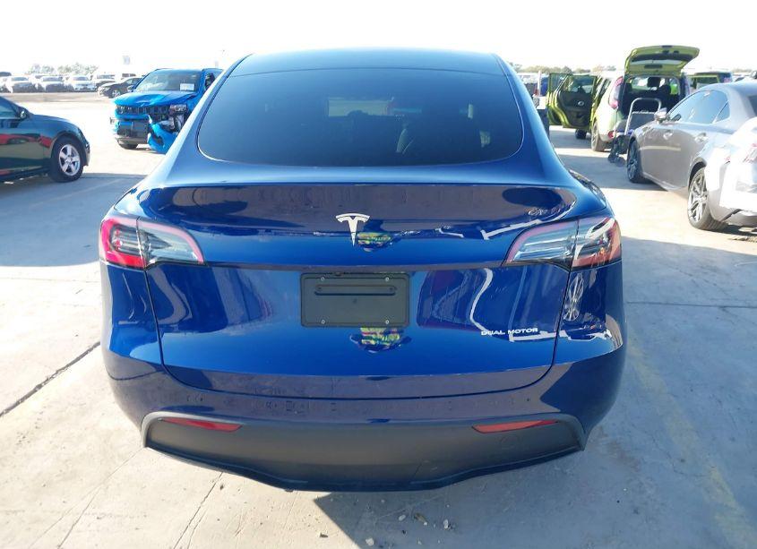 Photo 17 of 2024 Tesla Model Y LONG RANGE DUAL MOTOR ALL-WHEEL DRIVE (VIN 7SAYGDEE4RA278182)