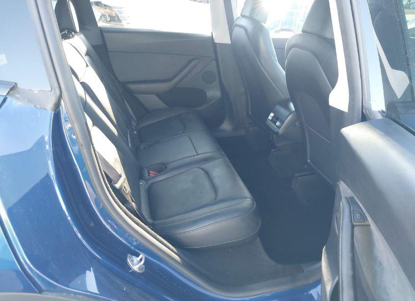 Photo 8 of 2024 Tesla Model Y LONG RANGE DUAL MOTOR ALL-WHEEL DRIVE (VIN 7SAYGDEE4RA278182)