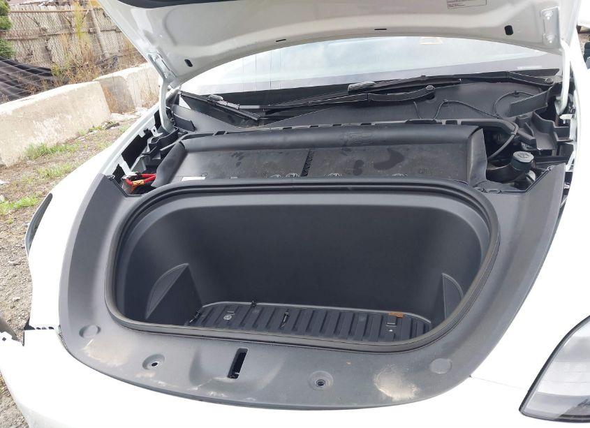 Photo 10 of 2024 Tesla Model Y LONG RANGE DUAL MOTOR ALL-WHEEL DRIVE (VIN 7SAYGDEE4RA292759)