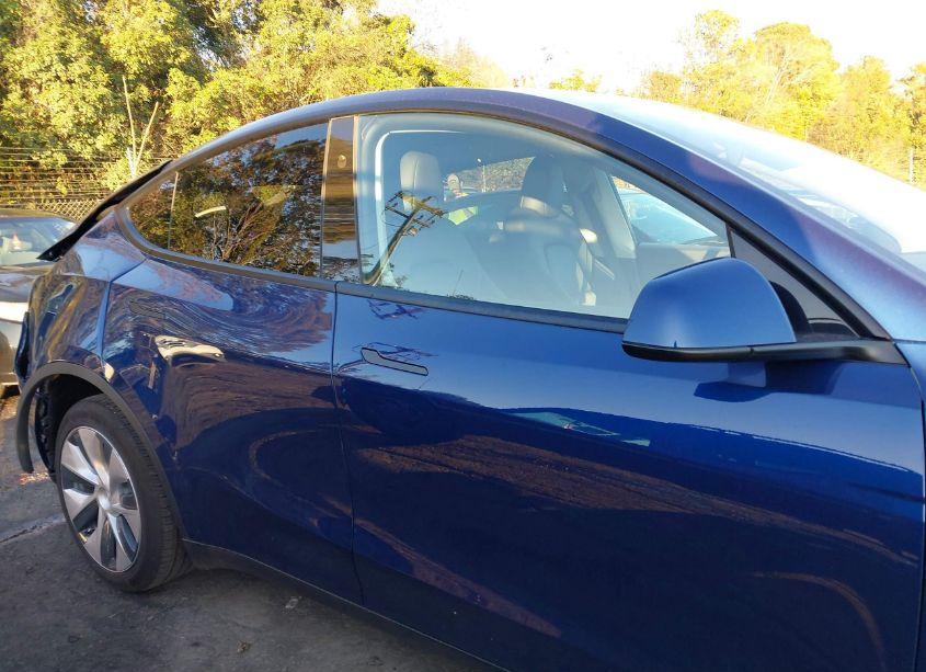 Photo 13 of 2024 Tesla Model Y LONG RANGE DUAL MOTOR ALL-WHEEL DRIVE (VIN 7SAYGDEE4RF984359)