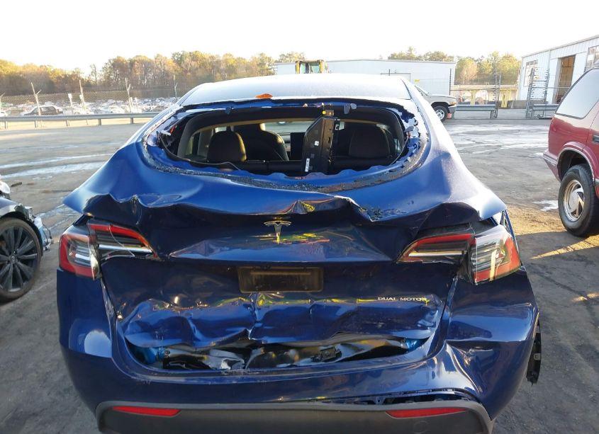 Photo 16 of 2024 Tesla Model Y LONG RANGE DUAL MOTOR ALL-WHEEL DRIVE (VIN 7SAYGDEE4RF984359)