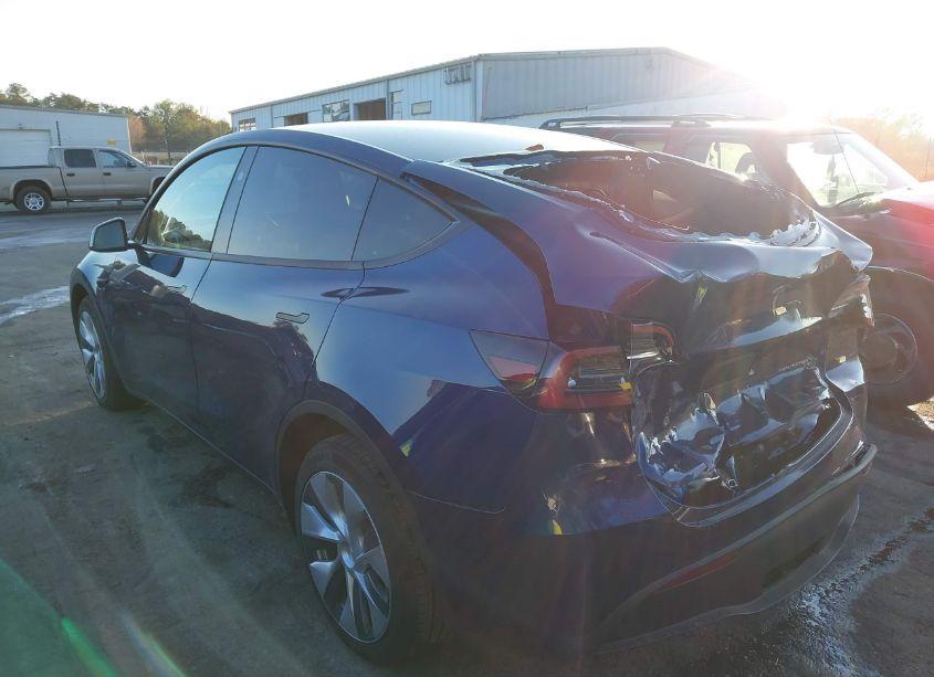 Photo 3 of 2024 Tesla Model Y LONG RANGE DUAL MOTOR ALL-WHEEL DRIVE (VIN 7SAYGDEE4RF984359)